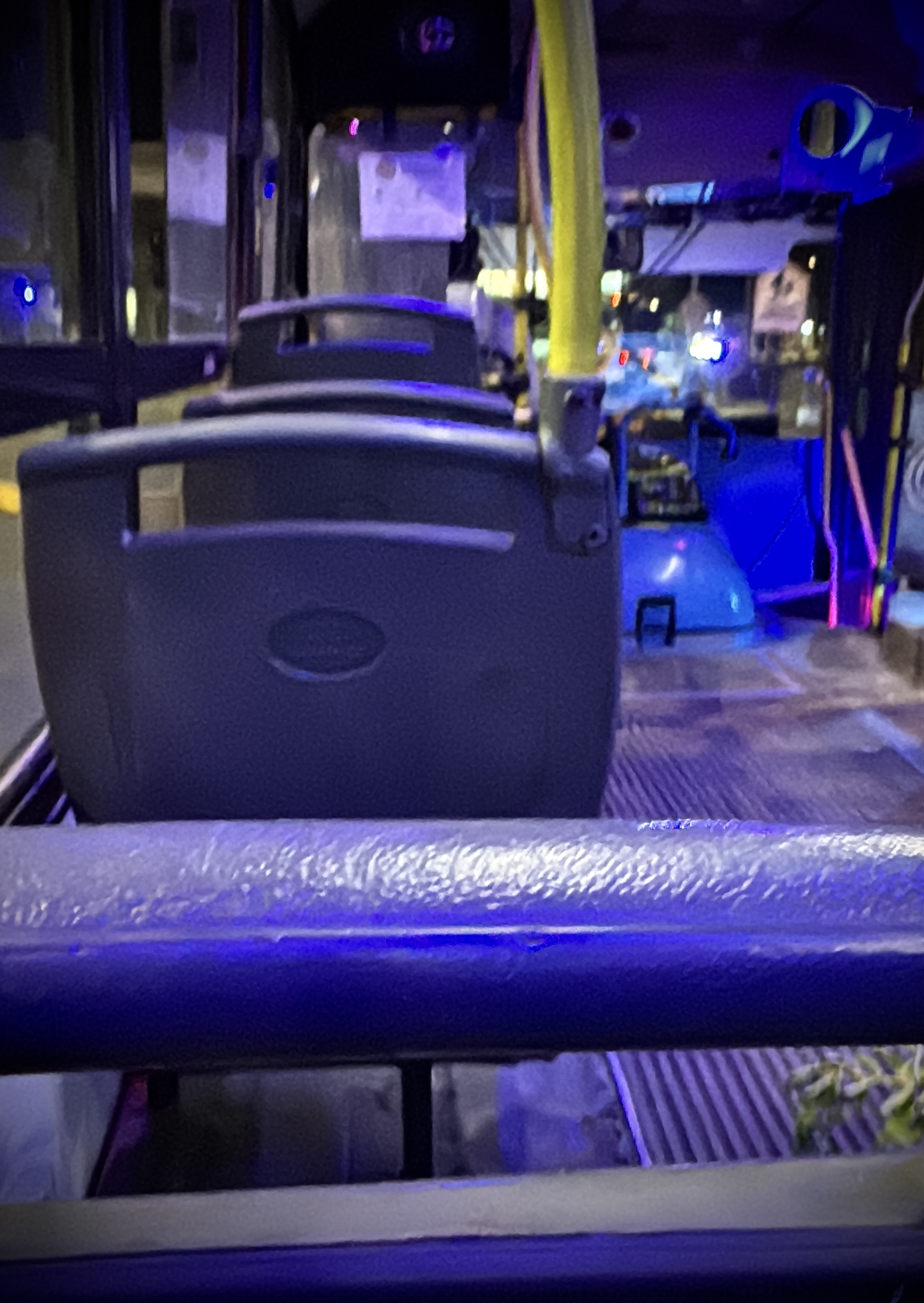 🚍 Choferes cobraron parte del sueldo, el conflicto sigue y no descartan un nuevo paro