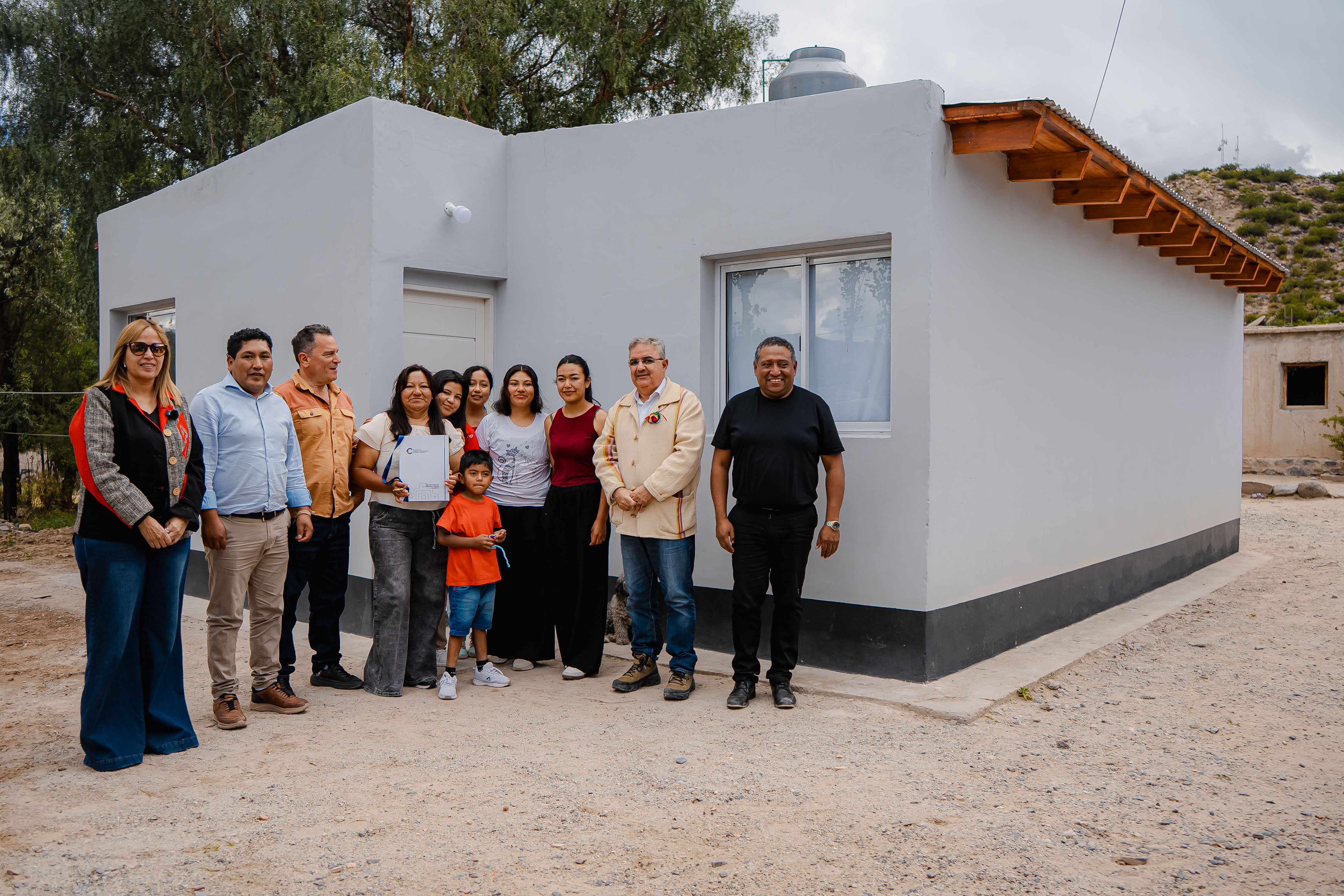 🏠 Ocho nuevas familias accedieron a su vivienda en el norte de Belén