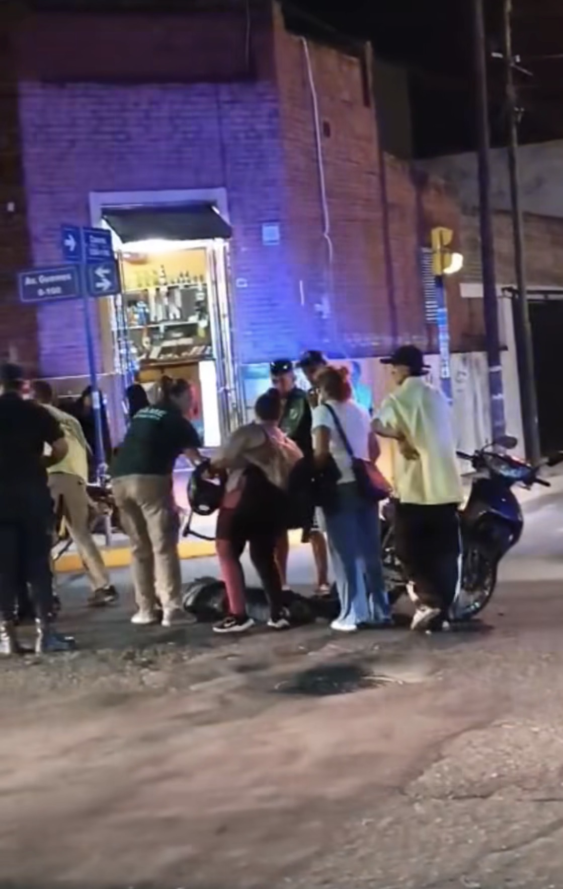 🚨 URGENTE | AUTOMOVILISTA EMBISTIÓ A UN MOTOCICLISTA Y SE DIO A LA FUGA