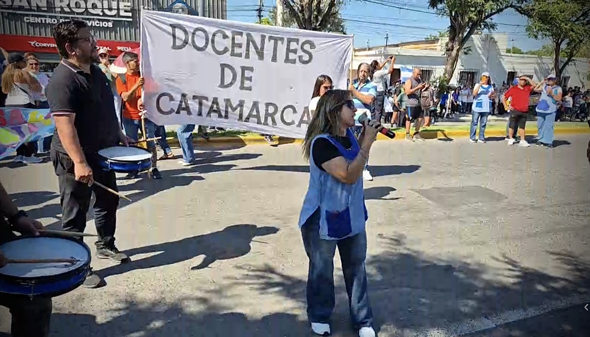 ⭕️ CATAMARCA | MARCHA DOCENTE EN CASA DE GOBIERNO